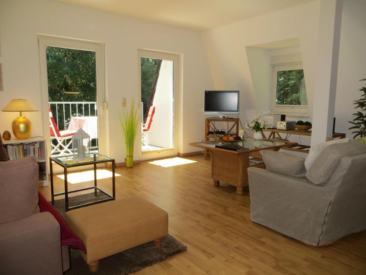 Weisses-Haus-Am-Kurpark-Fewo-Waldblick Кведлинбург Экстерьер фото